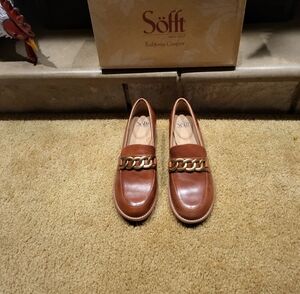 Söfft Brown Leather Loafers with Gold Chain